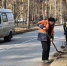 В Протвине рабочие убирают пыль, грязь и мусор на Новом проезде - Regions.Ru