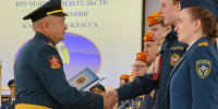 В Губернском колледже вручили свидетельства об окончании кадетского класса - Regions.Ru